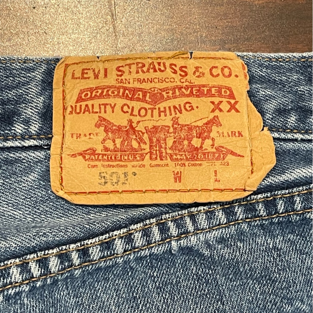 Levi’s 501 cutoff shorts 28 - Picture 3 of 7